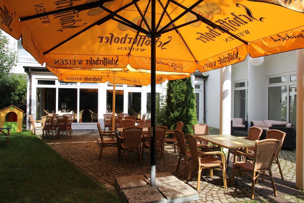 Relexa Hotel Bad Salzdetfurth Buitenkant foto