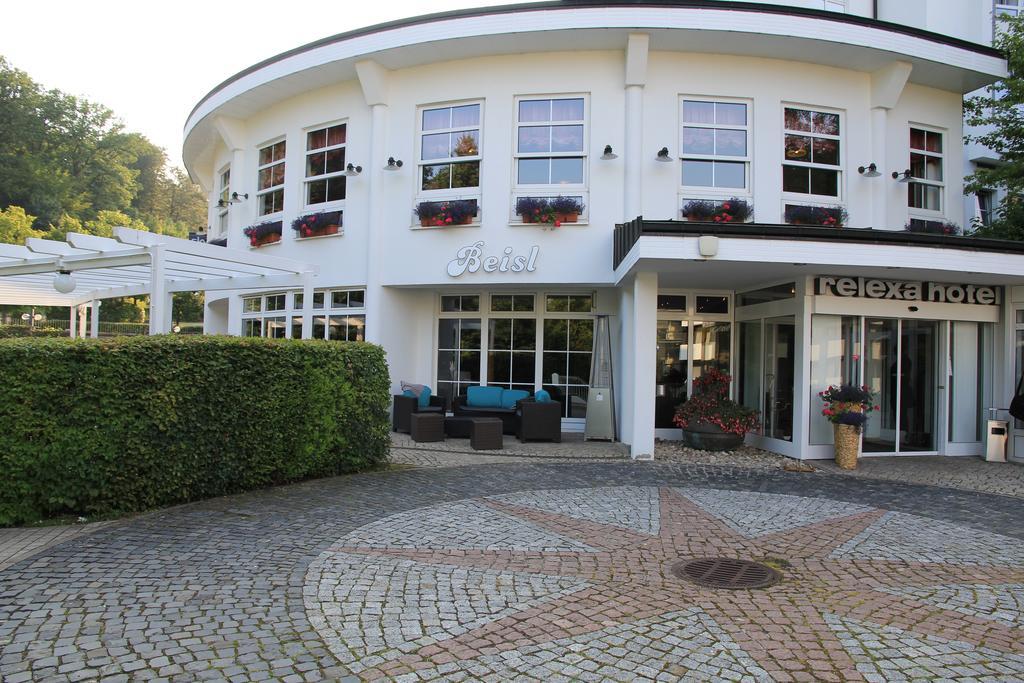 Relexa Hotel Bad Salzdetfurth Buitenkant foto